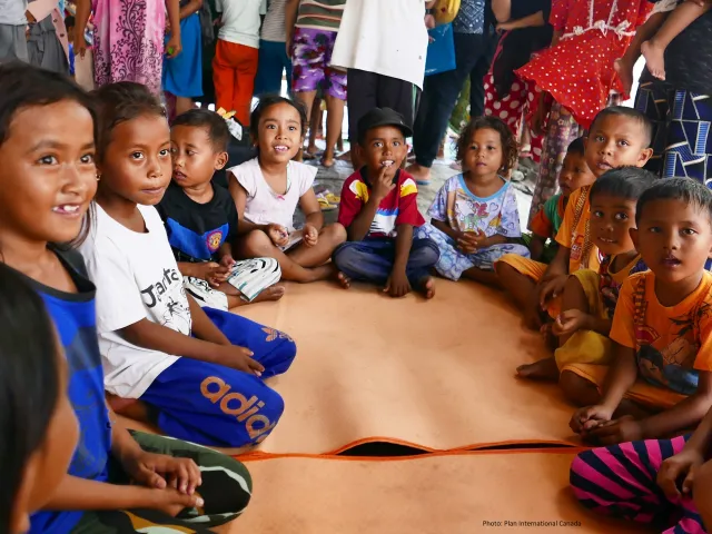 Des enfants dans un Espace ami des enfants
