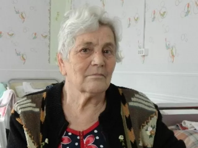 Une femme âgée ukrainienne